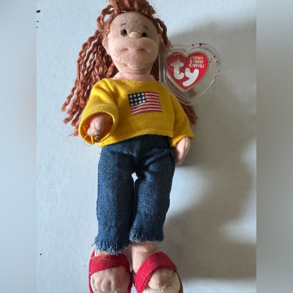 Vintage TY American Millie beanie baby 2002